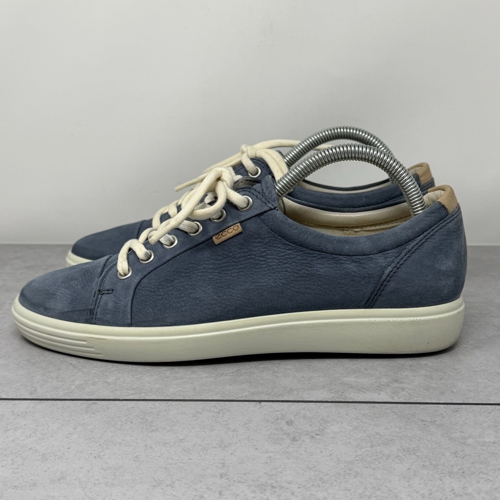 ECCO Soft 7 Women’s Blue Nubuck Leather Sneakers. Size 9 Extra Width